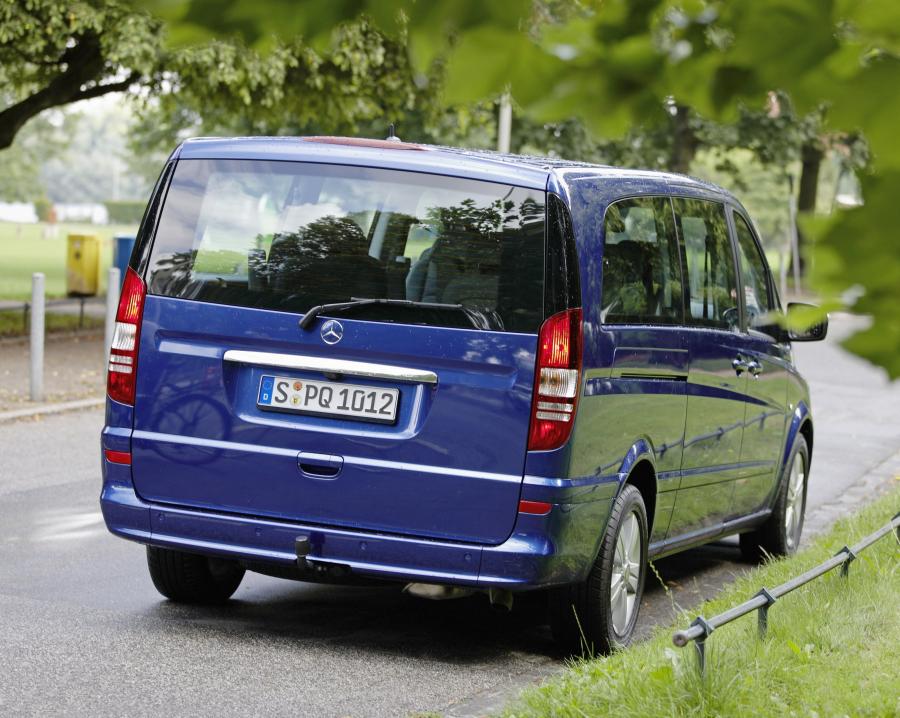  Mercedes-Benz Viano 2011 года  (фото 100 из 140)